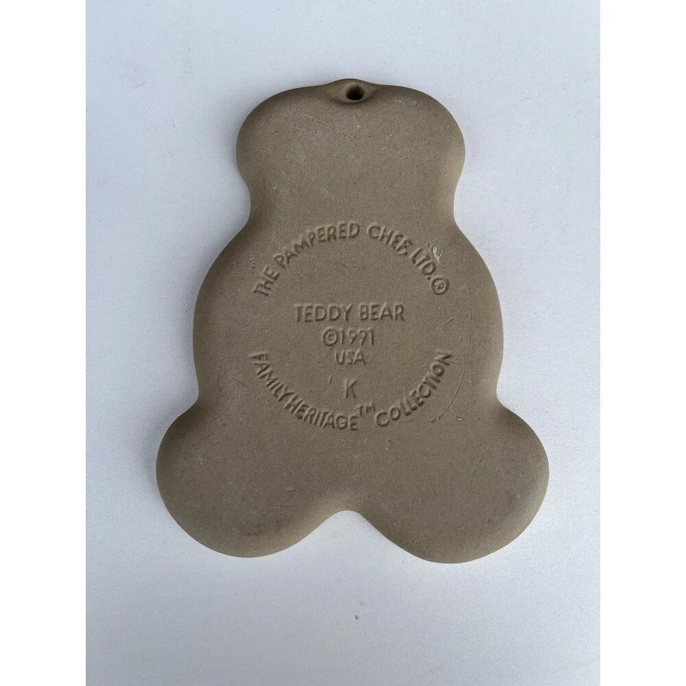 Vintage 1991 The Pampered Chef Teddy Bear Cookie Mold